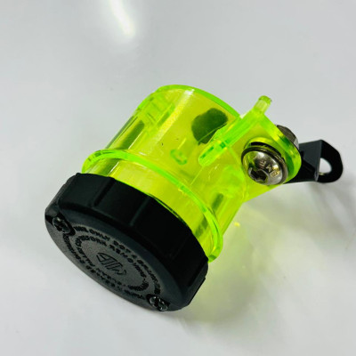 OIL CONTAINER